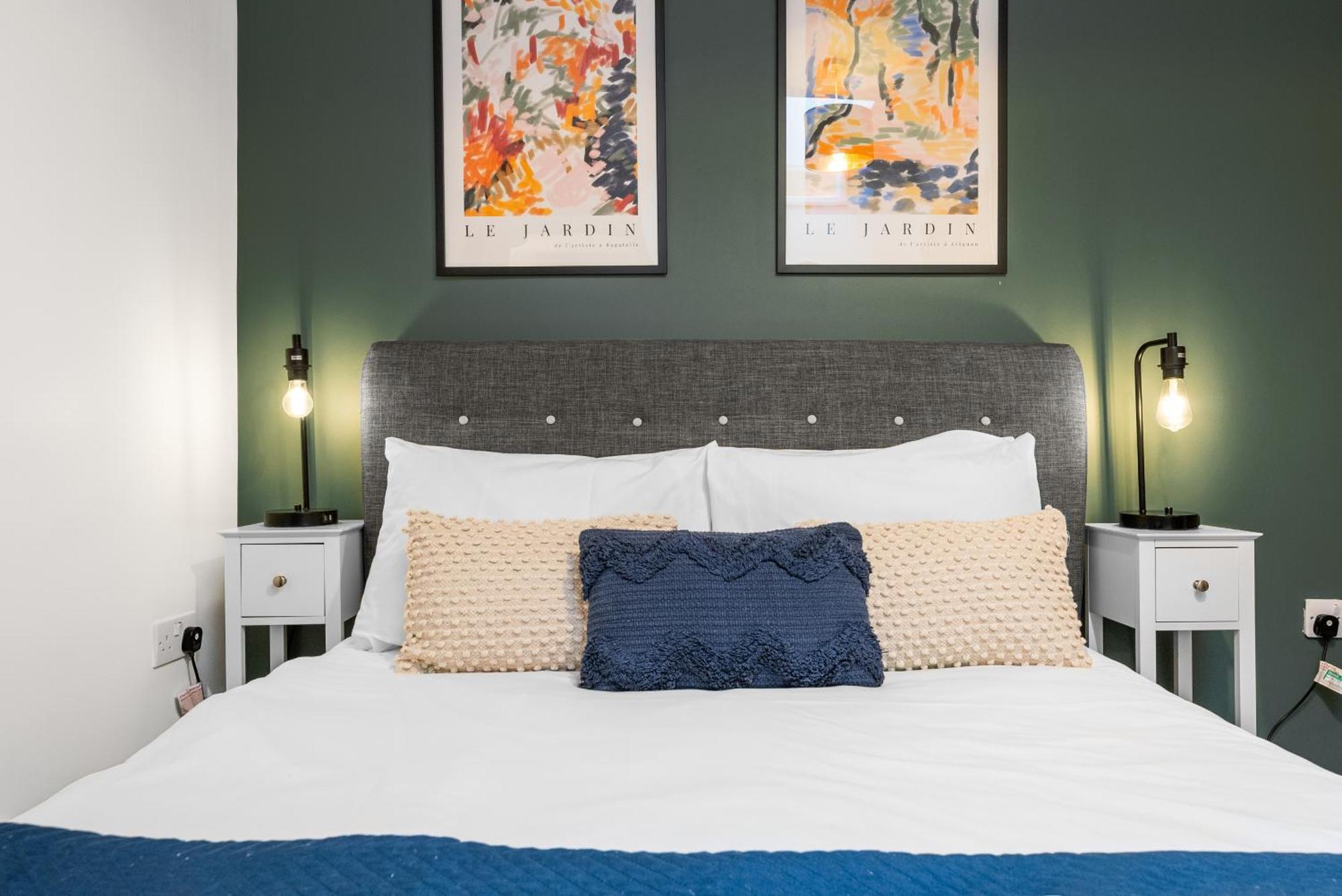 Glevum Lodge - 2 Bedroom Town Centre Apartment Cirencester Εξωτερικό φωτογραφία
